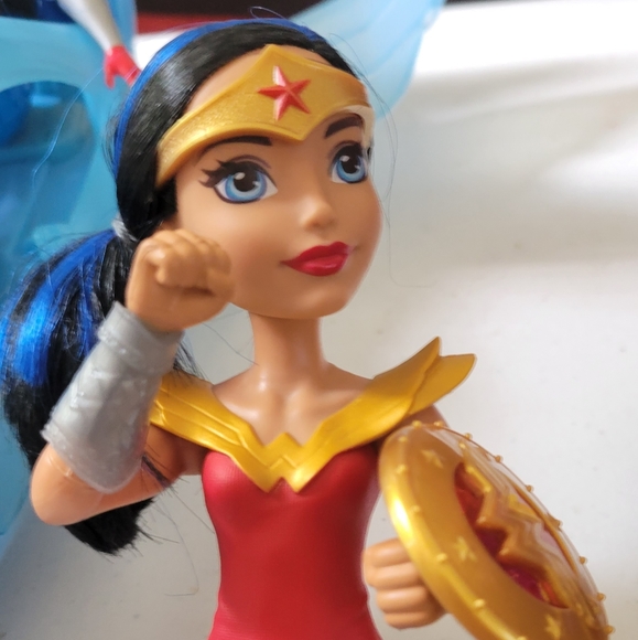 GUC DC Superhero Dolls and Vehicle - Picture 6 of 10